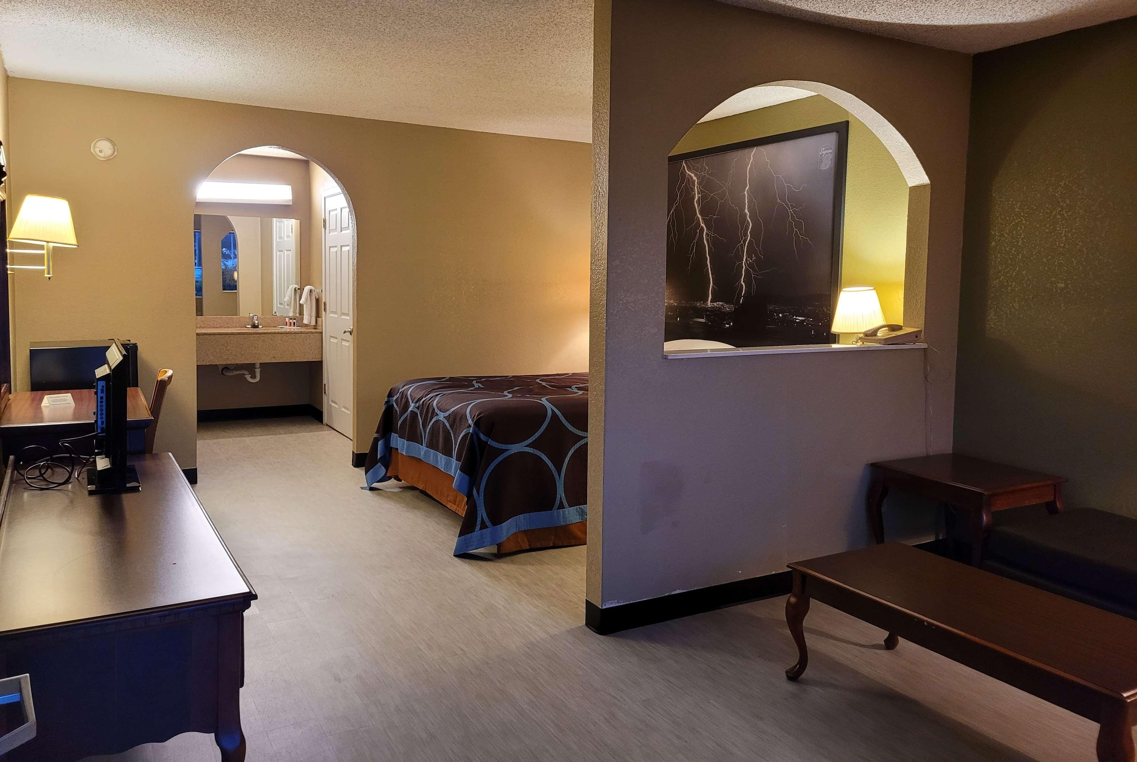 Super 8 By Wyndham Arkadelphia Caddo Valley Area Exterior foto