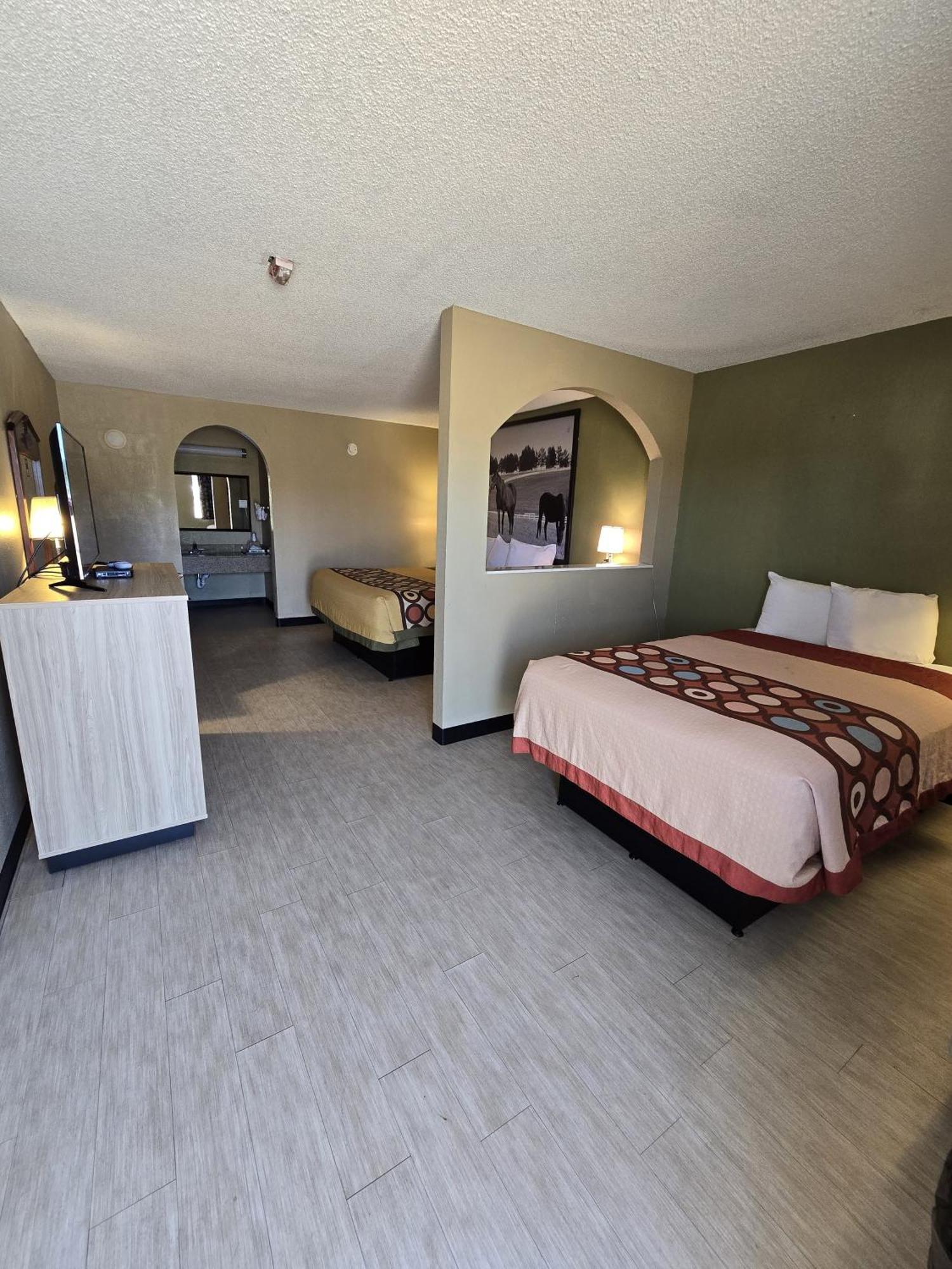 Super 8 By Wyndham Arkadelphia Caddo Valley Area Exterior foto